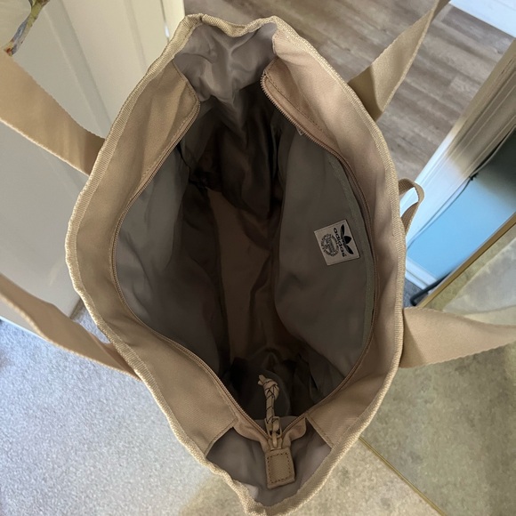 ADIDAS tan tote bag - Picture 4 of 7